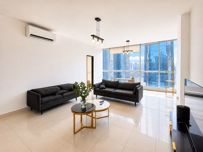 Alquiler de Apartamento en Obarrio, PH Galería Uno, 169m2