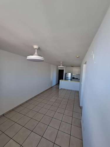 Vendo Apartamento en PH Plaza Valencia - Ideal para Inversión - Imagen 2