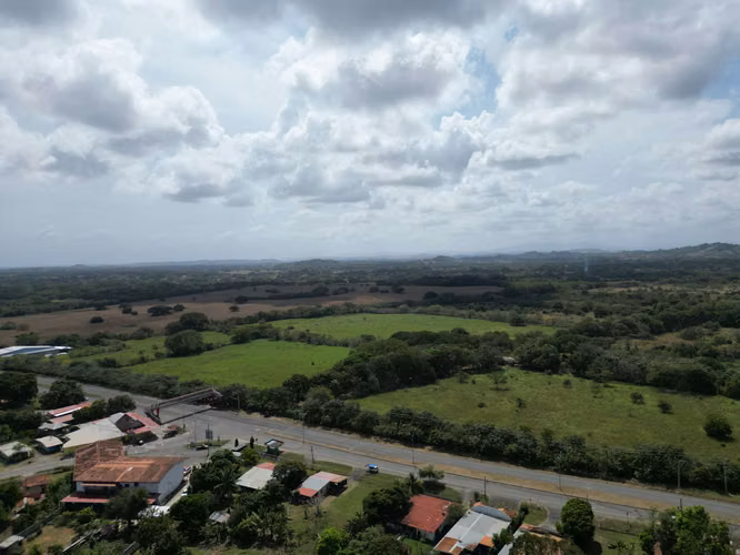 Gran oportunidad de inversión – 62.8 hectáreas sobre vía principal en Los Santos