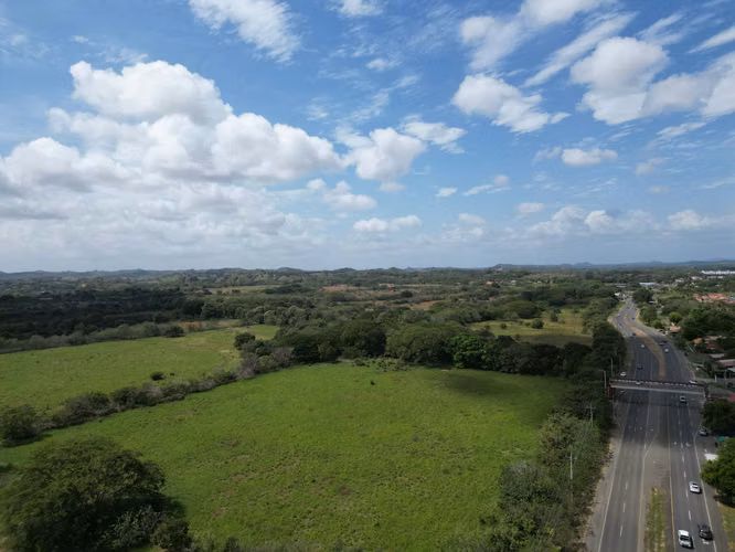 Gran oportunidad de inversión – 62.8 hectáreas sobre vía principal en Los Santos