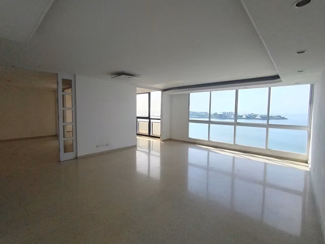 SE VENDE APARTAMENTO EN PH WINSTON CHURCHILL