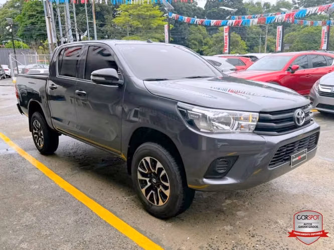 TOYOTA HILUX 4X4 DOBLE CABINA 2026 - Imagen 3
