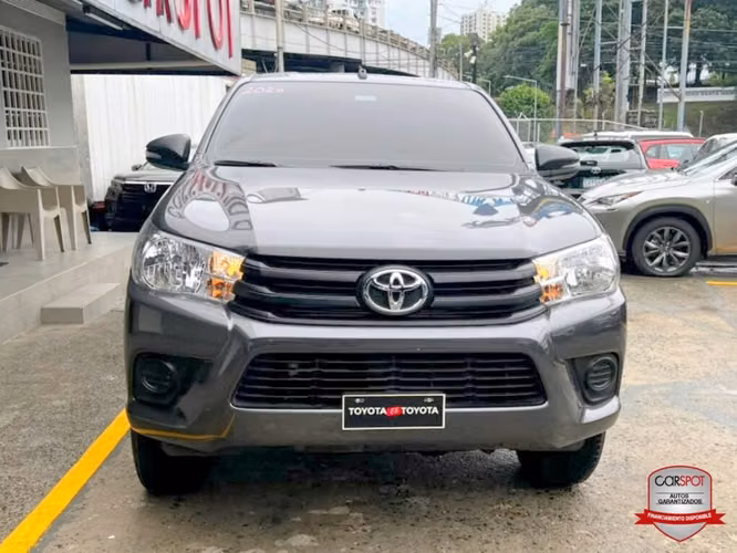 TOYOTA HILUX 4X4 DOBLE CABINA 2026 - Imagen 2