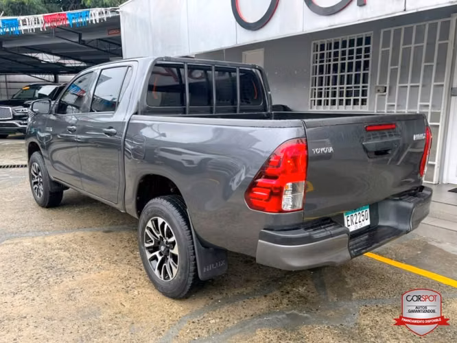 TOYOTA HILUX 4X4 DOBLE CABINA 2026 - Imagen 5