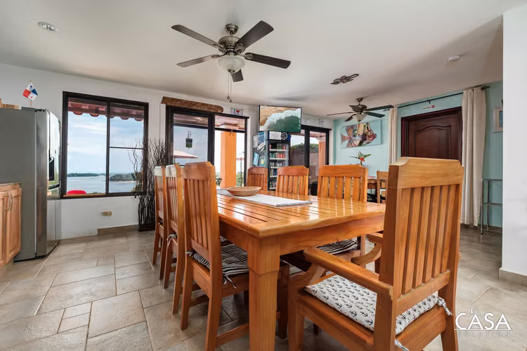 Ecolodge Altamente Valorado y Rentable con Abundante Vida Silvestre en Boca Chica