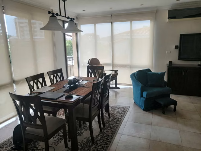 Venta de Casa 3 Niveles Amoblada en La Alameda 5 Recámaras, Piscina 441mts