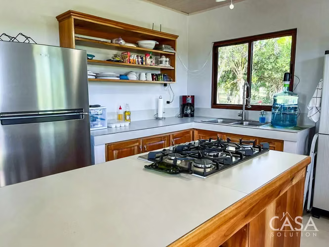 Propiedad Con Vista Al Océano, Casita Y Piscina En Puerto Armuelles - Imagen 7