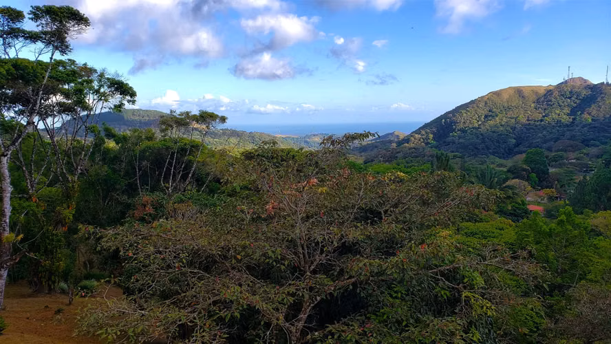 HERMOSA PROPIEDAD CON LA MEJOR VISTA EN EL VALLE