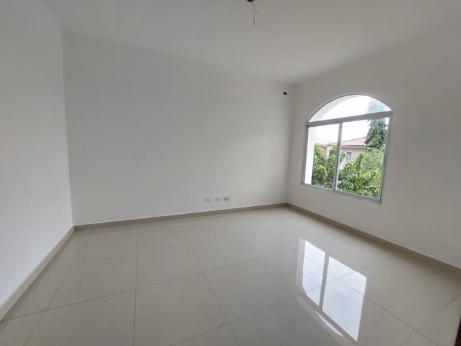 El Doral, El Bosque, Casa nueva en Venta.