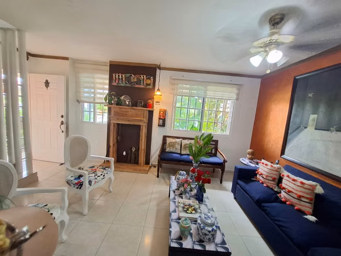 Venta de Casa en Villa Lucre, Residencial Paseo Real, 208m2