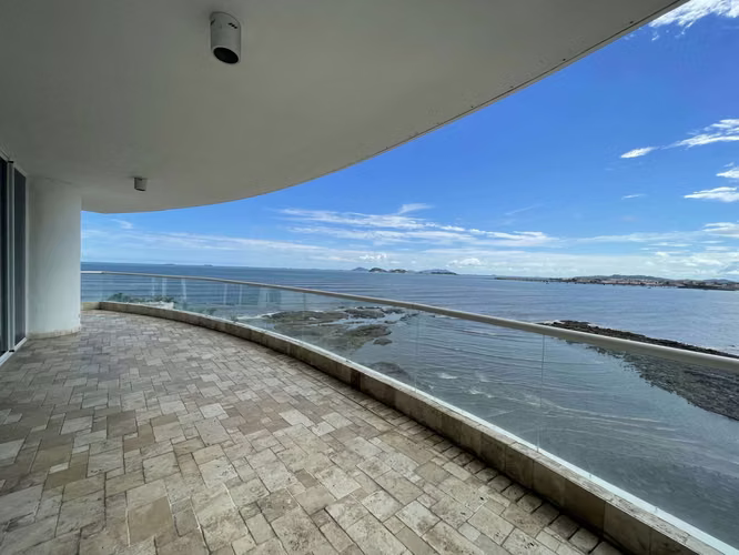 Melissa Foster Luxury Rents Exclusive Apartment in PH The Point  MFR1855