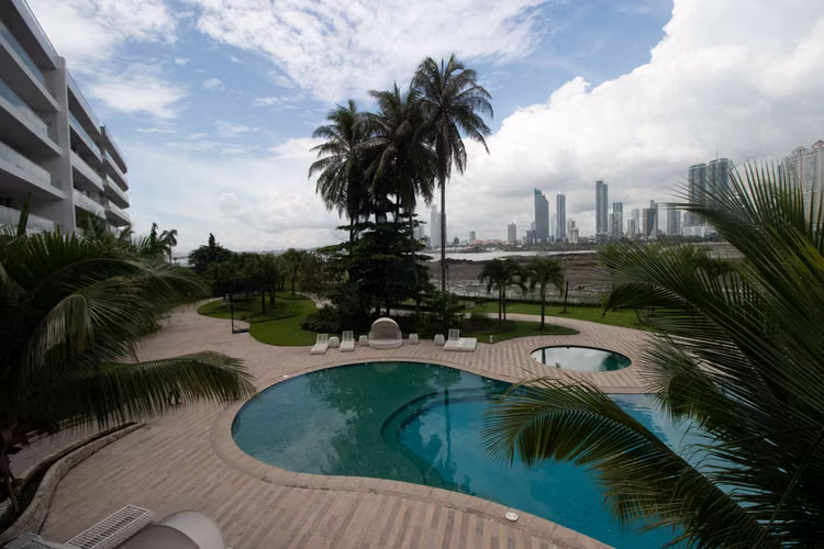 Melissa Foster Luxury Alquila apartamento en PH Miradores, Punta Paitilla