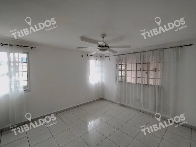 VENTA DE CASA ADOSADA EN VILLA CÁCERES