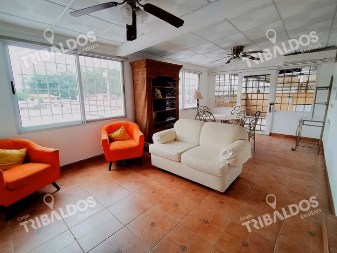 SALE OF TOWNHOUSE IN VILLA CÁCERES