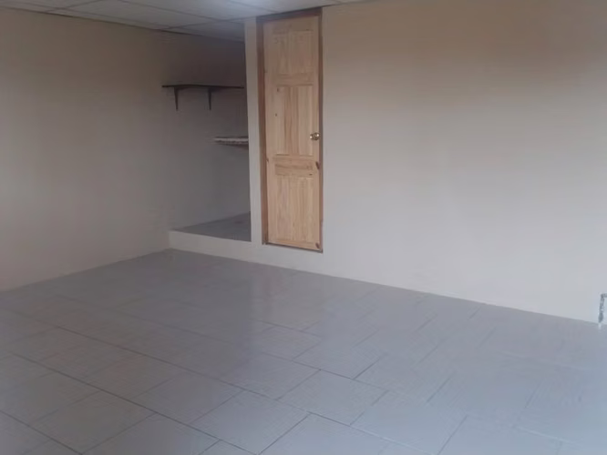 ALQUILO APARTAMENTO EN AUTOMOTOR, CRISTO REY 225.00 MENSUAL