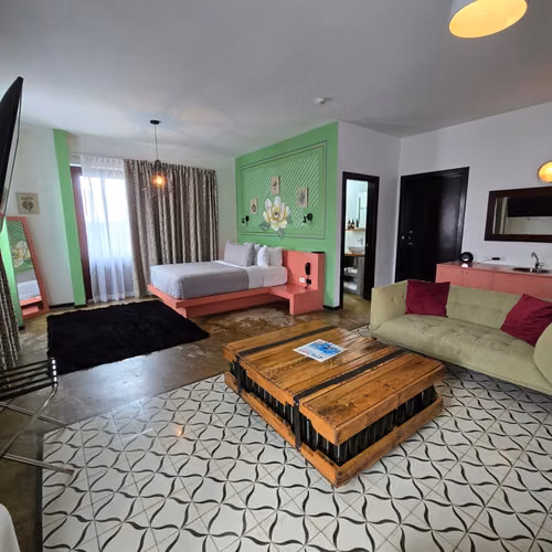 SE VENDE EDIFICIO EN CASCO ANTIGUO, CASA TÁNTALO