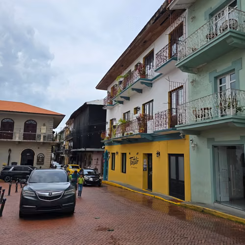 SE VENDE EDIFICIO EN CASCO ANTIGUO, CASA TÁNTALO