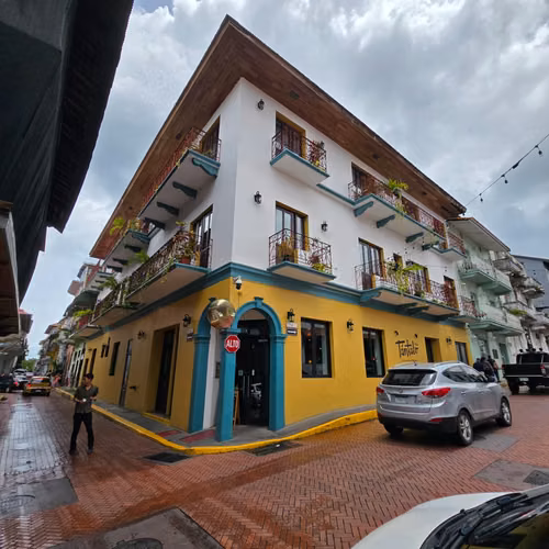 SE VENDE EDIFICIO EN CASCO ANTIGUO, CASA TÁNTALO