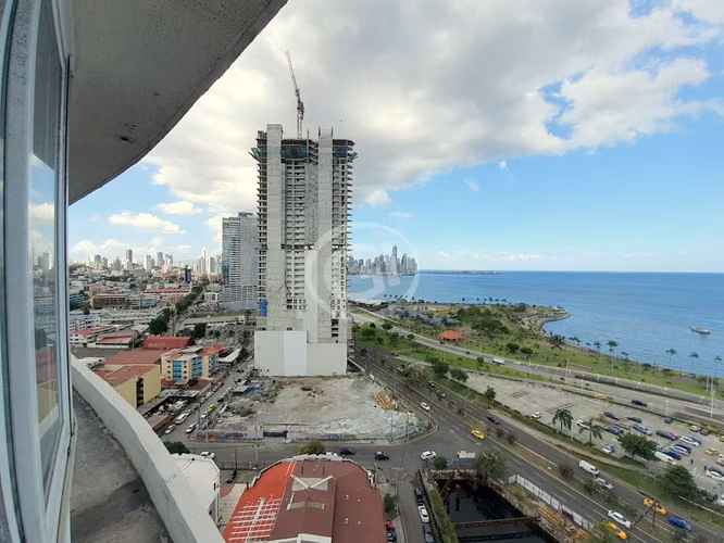 Venta Apartamento Avenida Balboa Vista al Mar Bay View