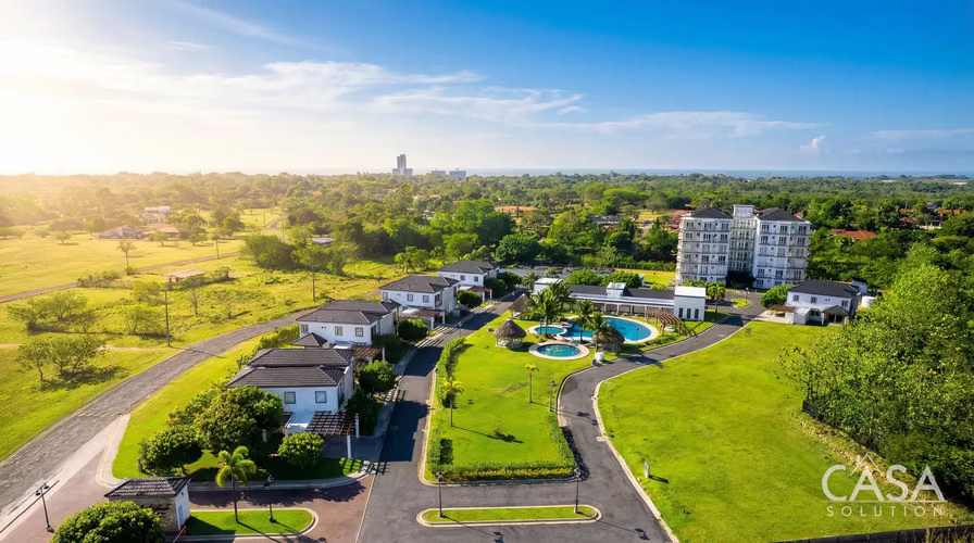 Lindo Condominio De 4 Recámaras En Venta En Coronado Escapes, Panamá