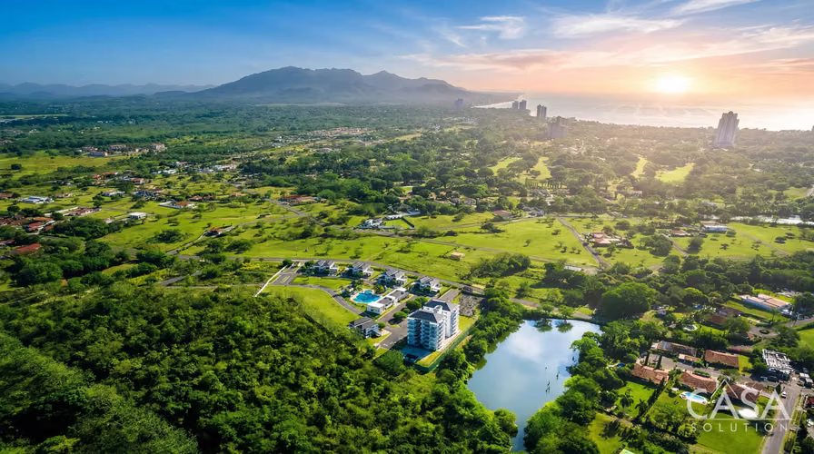 Lindo Condominio De 4 Recámaras En Venta En Coronado Escapes, Panamá