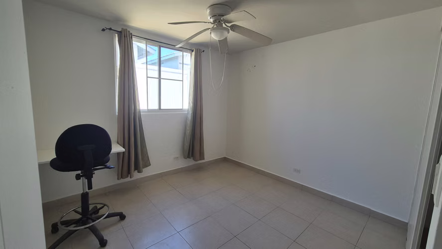 CASA EN VENTA - Las Olas, Playa Dorada - Vista Alegre Arraiján