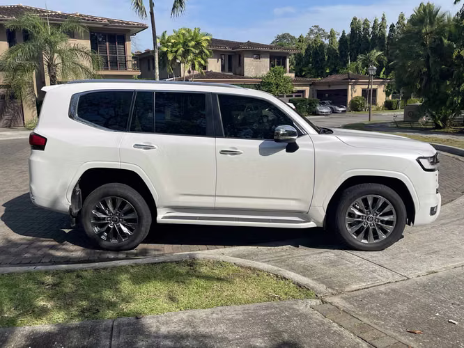 Toyota LC 300 VX