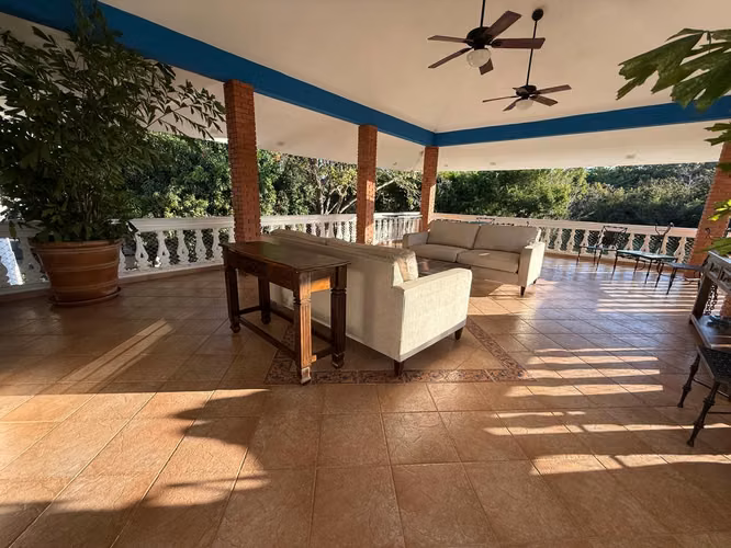 Venta de Casa en Coronado, 452m2 de construcción y 3,000m2 de terreno