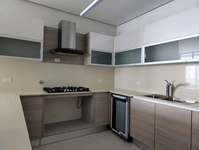 VENDO APARTAMENTO EN COSTA DEL ESTE MC