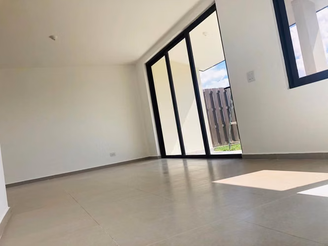ALQUILO CASA EN GOLF GARDENS MC