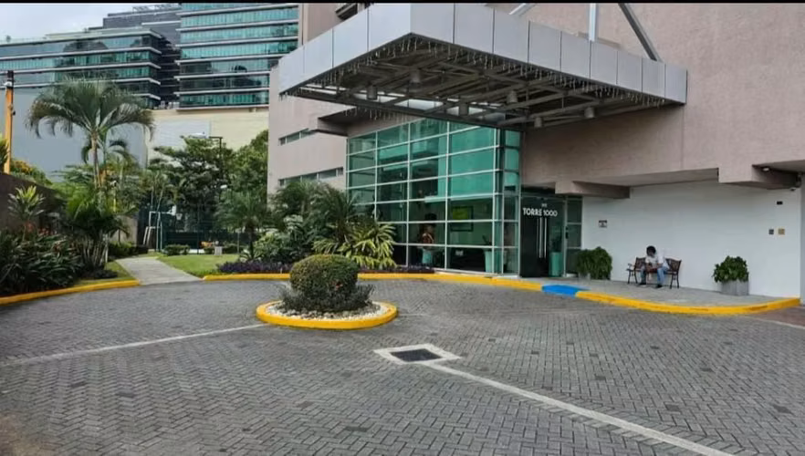 ALQUILO ACOGEDOR APARTAMENTO EN COCO DEL MAR 2R, 2B, 1450!!! - Imagen 8