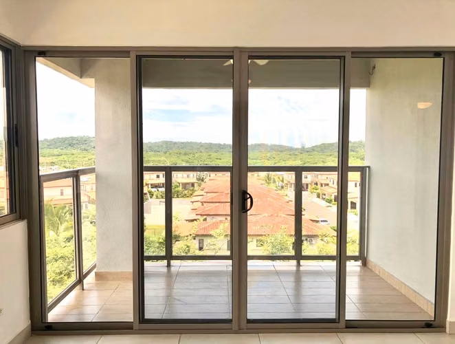 $225,000 PH WOODLANS VENDO HERMOSISIMO APARTAMENTO SLB 130 MTS2 - Imagen 3