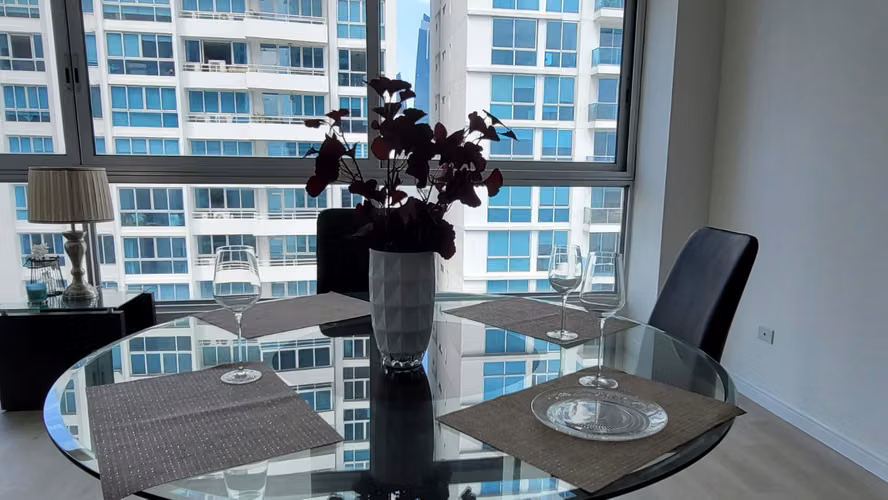 $185,000 AVENIDA BALBOA VENDO ESPECTACULAR APARTAMENTO PH BAYFRONT - Imagen 9