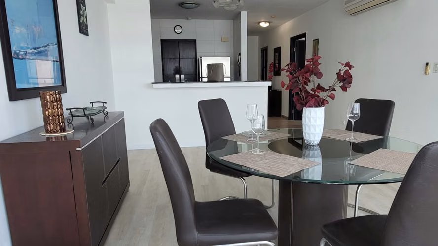 $185,000 AVENIDA BALBOA VENDO ESPECTACULAR APARTAMENTO PH BAYFRONT - Imagen 4