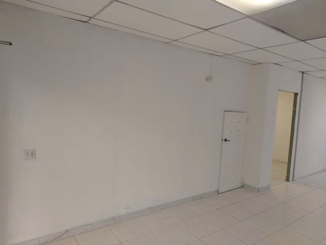 ALQUILER LOCAL COMERCIAL - Imagen 13