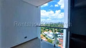 Venta de Apartamento con 185m2 en Altos de Golf PH Bahia Del Golf 26-4529SR