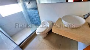 Venta de Apartamento con 185m2 en Altos de Golf PH Bahia Del Golf 26-4529SR