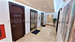 Venta de Apartamento con 330m2 en San Francisco PH Emporium Tower 26-4526SR