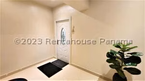 Venta de Apartamento con 330m2 en San Francisco PH Emporium Tower 26-4526SR