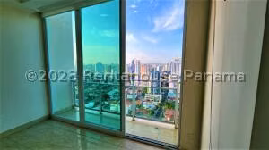 Venta de Apartamento con 330m2 en San Francisco PH Emporium Tower 26-4526SR