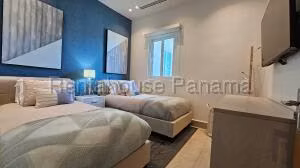 Venta de Apartamento con 310m2 en Maria Chiquita PH Playa Escondida 26-4532SR