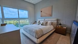 Venta de Apartamento con 310m2 en Maria Chiquita PH Playa Escondida 26-4532SR