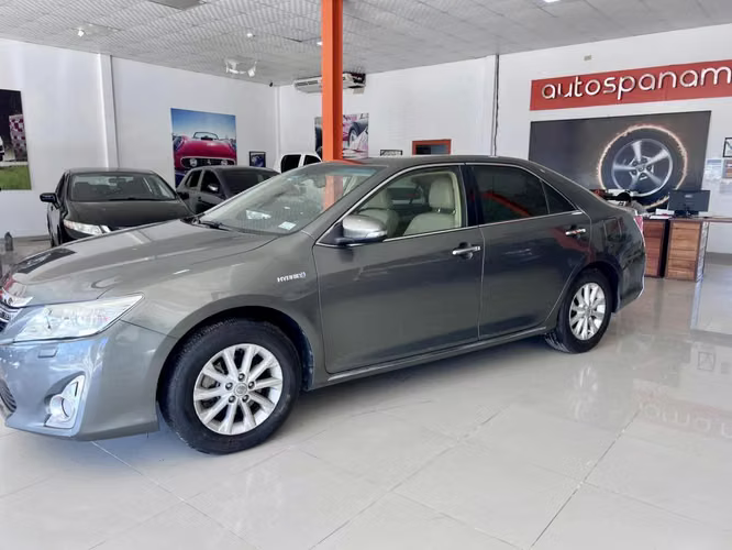 2013 Toyota Camry Hybrid Full Extra Solo 37,000 KMS En Pedasi