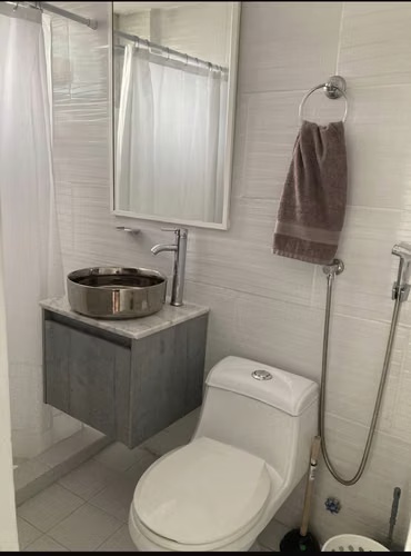 Alquilo cuarto en Obarrio, baño propio, super centrico!!!