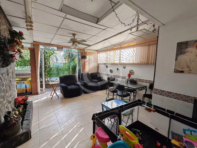 Venta Casa Condado del Rey 3 habitaciones 3 baños