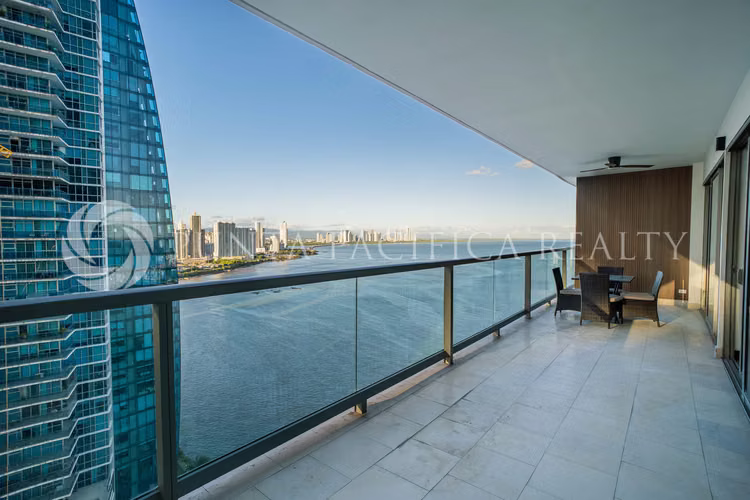 Amplio Apartamento Amueblado | 153 m² frente al mar | PH TOC – Punta Pacífica