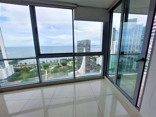 For rent alquila apartamento Ave Balboa vista al mar - Imagen 13