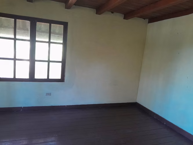 Venta de Casa con Amplio Terreno en Cerro Azul