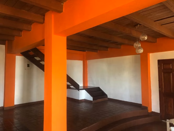 Venta de Casa con Amplio Terreno en Cerro Azul