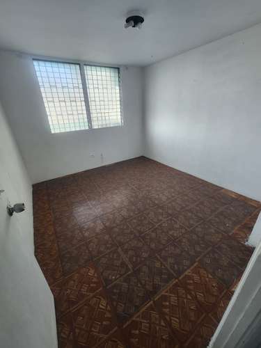VENDO APARTAMENTO EN LA 12 DE OCTUBRE - Imagen 7